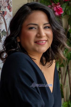 215566 - Josseline Age: 35 - Peru